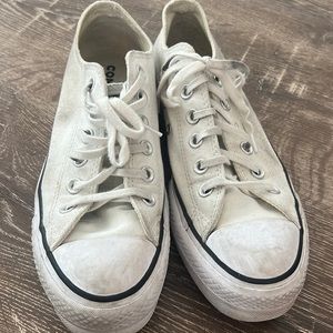 White platform converse. Size 7.5.